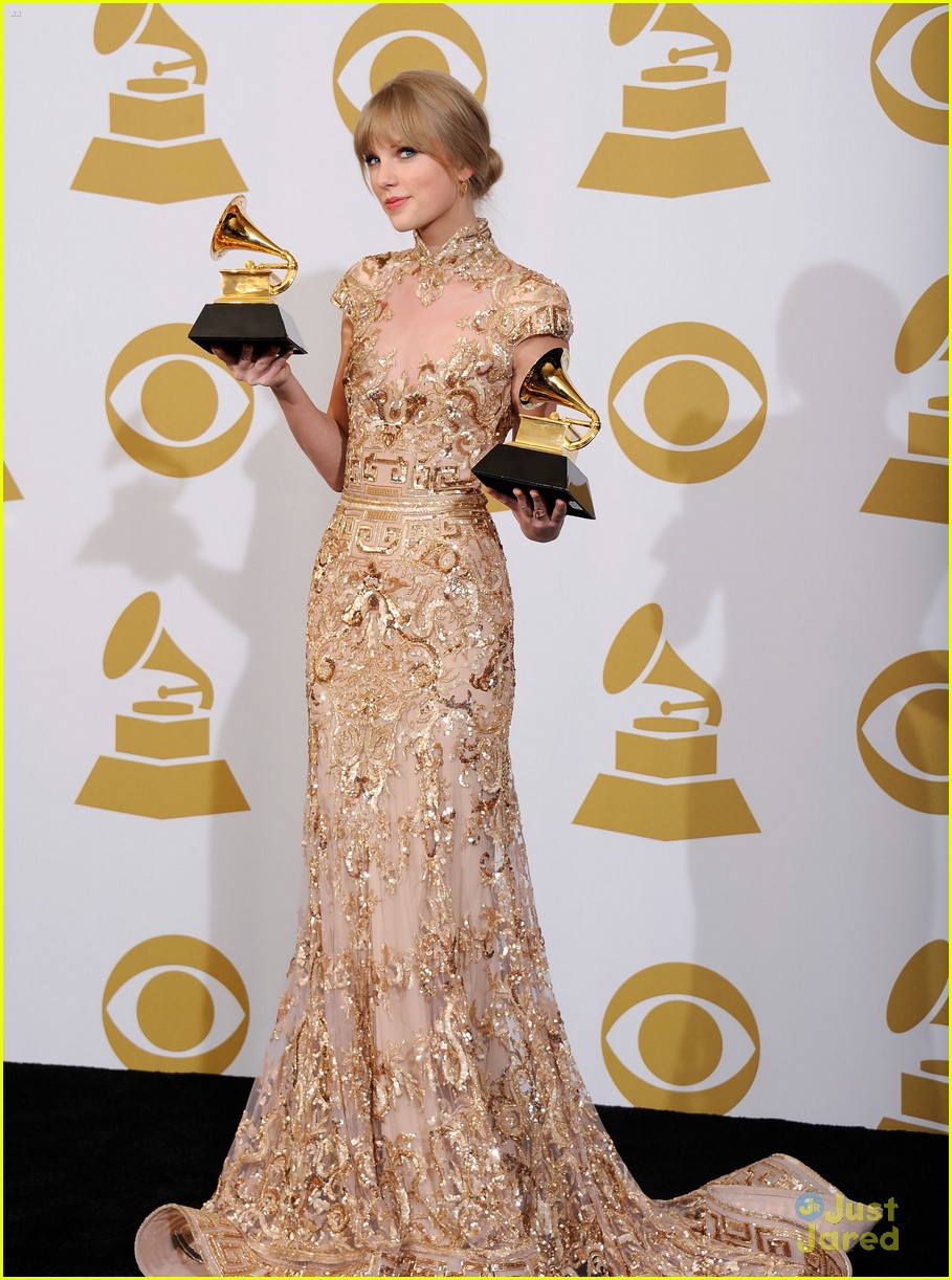 Taylor Swift Grammys 2012 Performance! Photo 459524 Photo