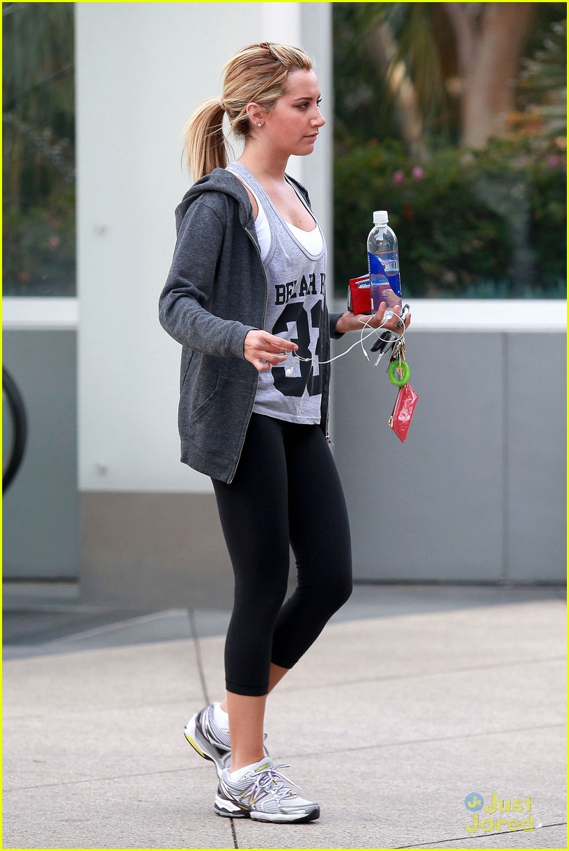 Ashley Tisdale: New CBS Comedy Pilot! | Photo 460926 - Photo Gallery ...