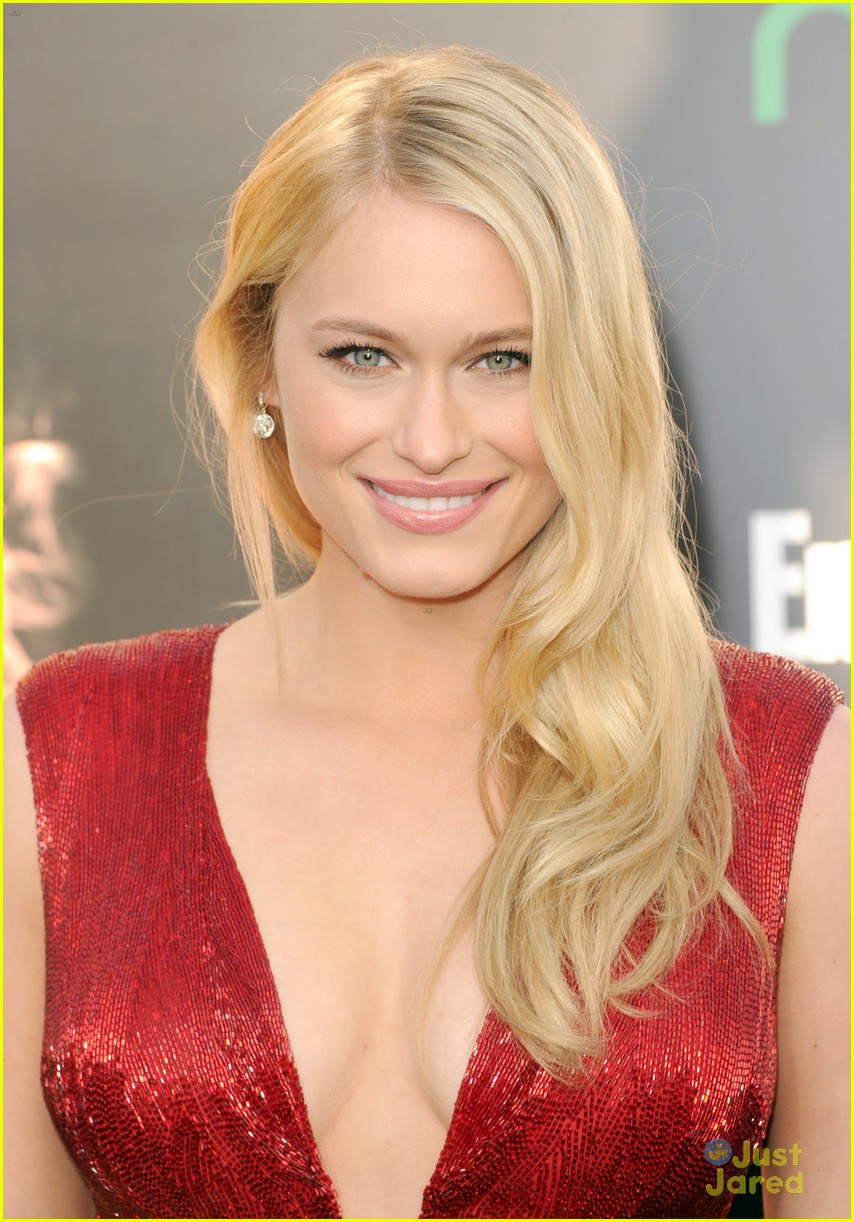 Leven Rambin The Hunger Games Premiere Photo 463705 Photo Gallery Just Jared Jr 