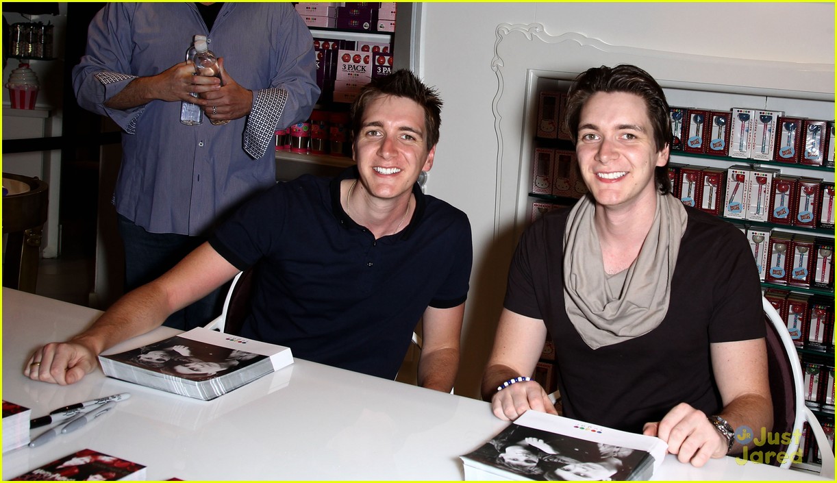James & Oliver Phelps: Vegas Birthday Bash! | Photo 462734 - Photo