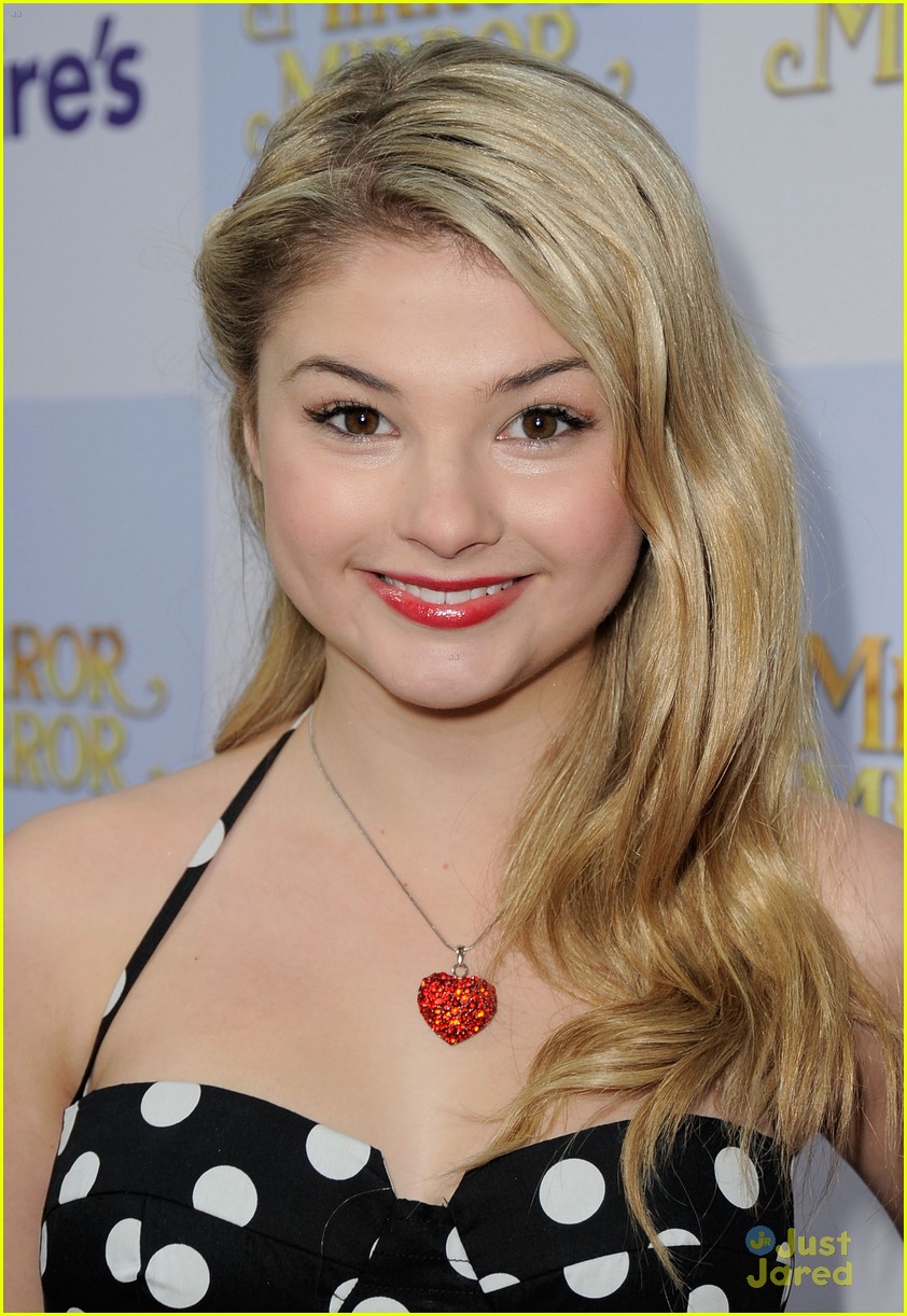 Stefanie Scott & Jake Short: 'Mirror Mirror' Premiere Pair | Photo ...