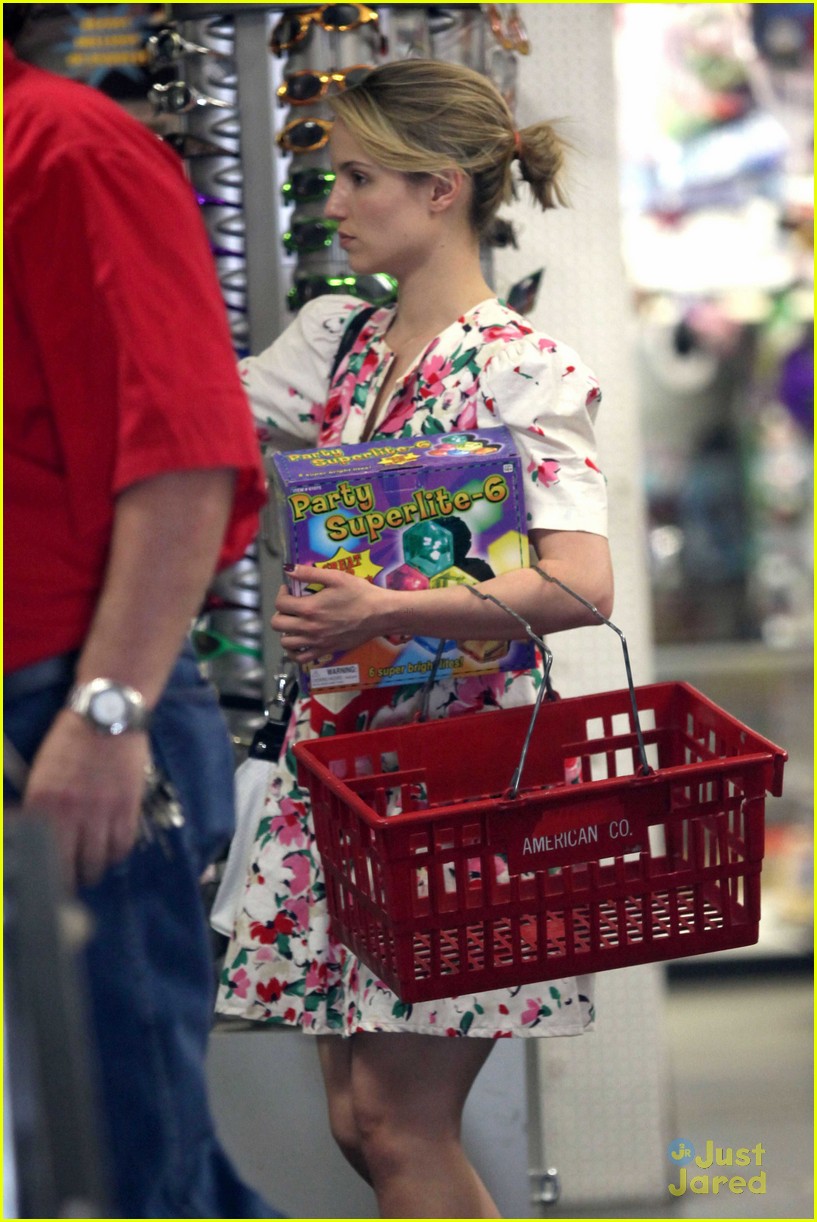 Dianna Agron Party Store Shopper Photo 470587 Photo Gallery Just