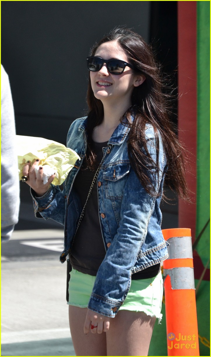 Isabelle Fuhrman: Lime Green Shorts! | Photo 467059 - Photo Gallery ...