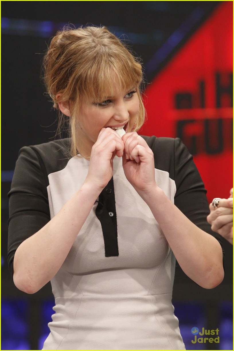 Jennifer Lawrence 'Catching Fire' Director Chosen! Photo 469278