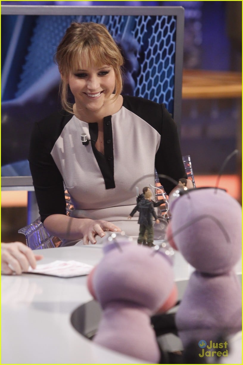 Jennifer Lawrence 'Catching Fire' Director Chosen! Photo 469286