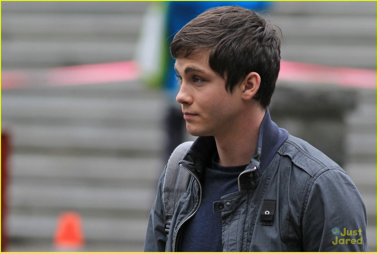 Logan Lerman: Funny Faces on 'Sea of Monsters' Set | Photo 469397 ...