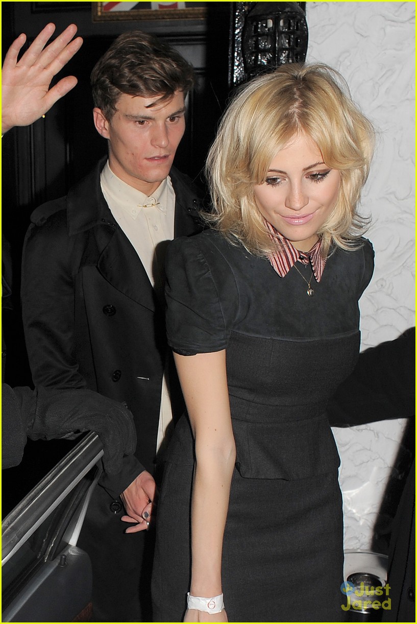 Pixie Lott & Oliver Cheshire: Rose Party Pair | Photo 469484 - Photo ...