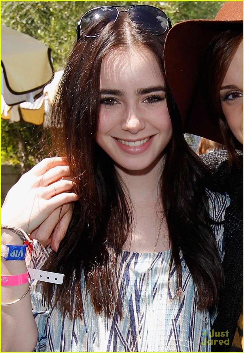 emma watson lily collins mulberry bbq 05