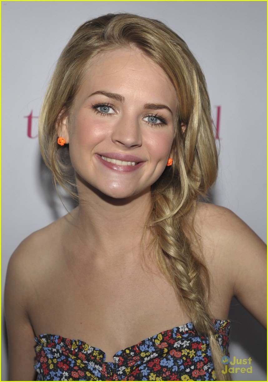 Britt Robertson: New Face of Tommy Girl! | Photo 472190 - Photo Gallery