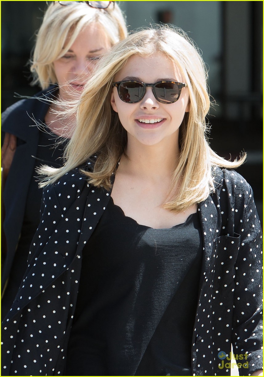 full-sized-photo-of-chloe-moretz-driving-permit-03-chloe-moretz-i