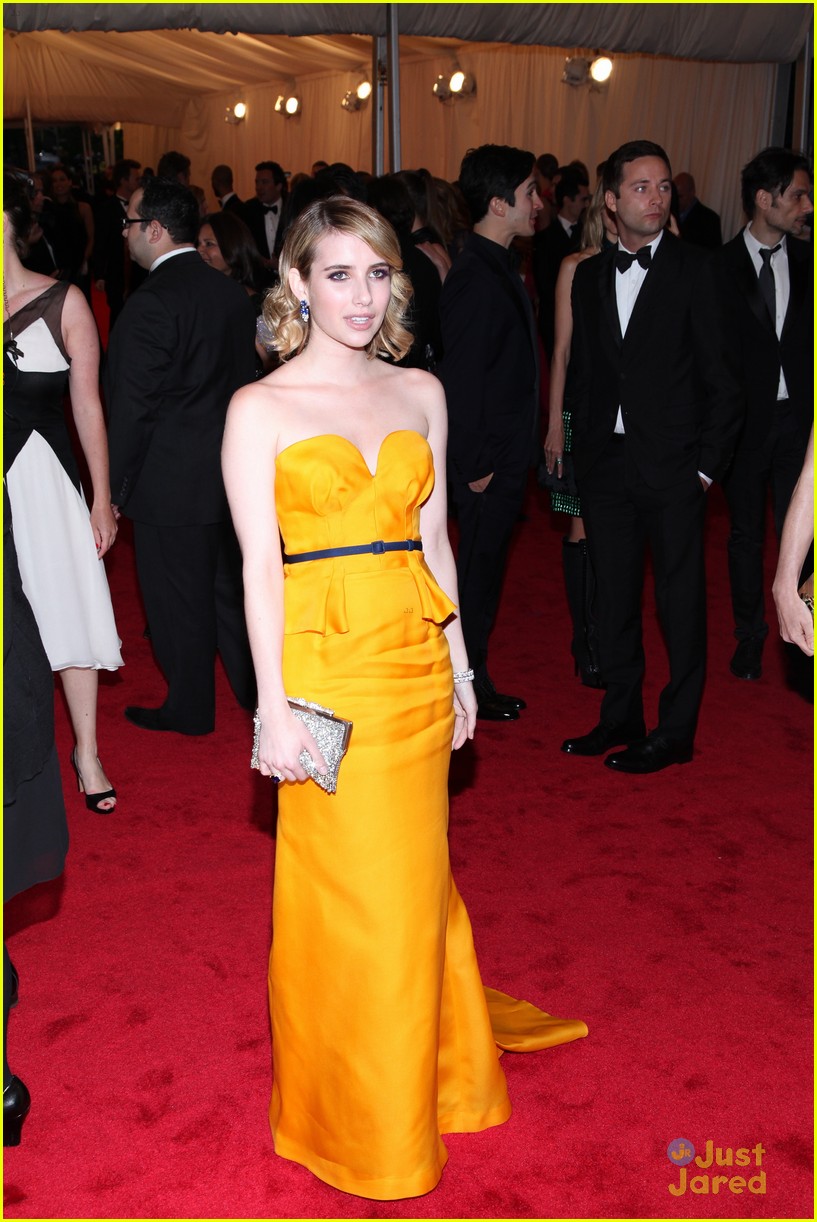 Emma Roberts & Hailee Steinfeld - Met Ball 2012 | Photo 471882 - Photo ...