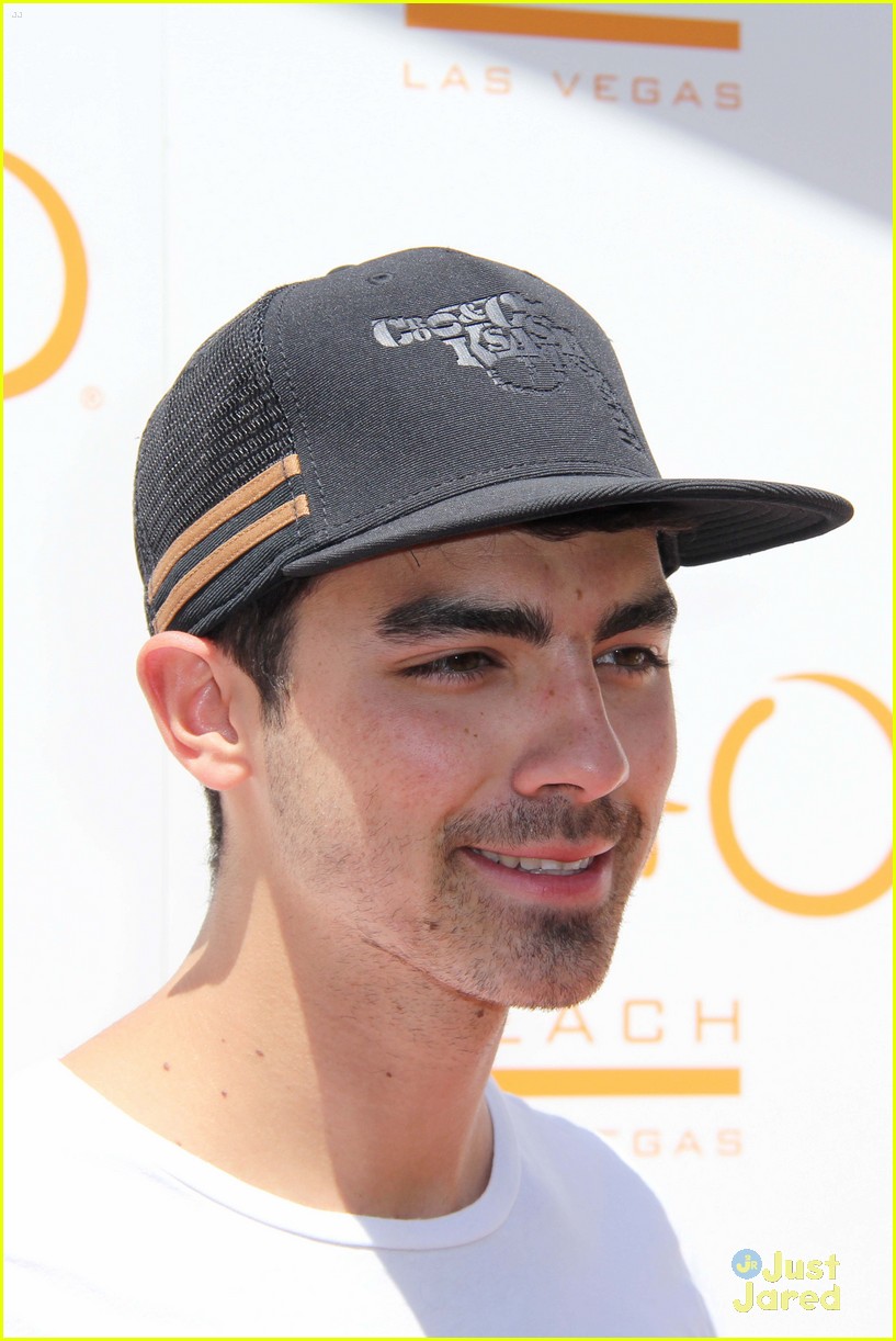 Full Sized Photo of joe jonas goodbye hr 03 Joe Jonas Goodbye