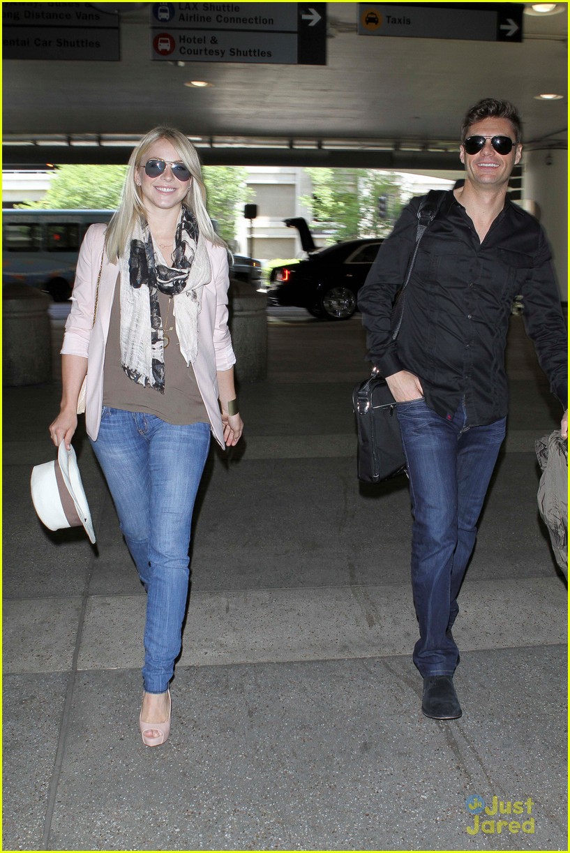 Julianne Hough: LAX Arrival | Photo 474570 - Photo Gallery | Just Jared Jr.