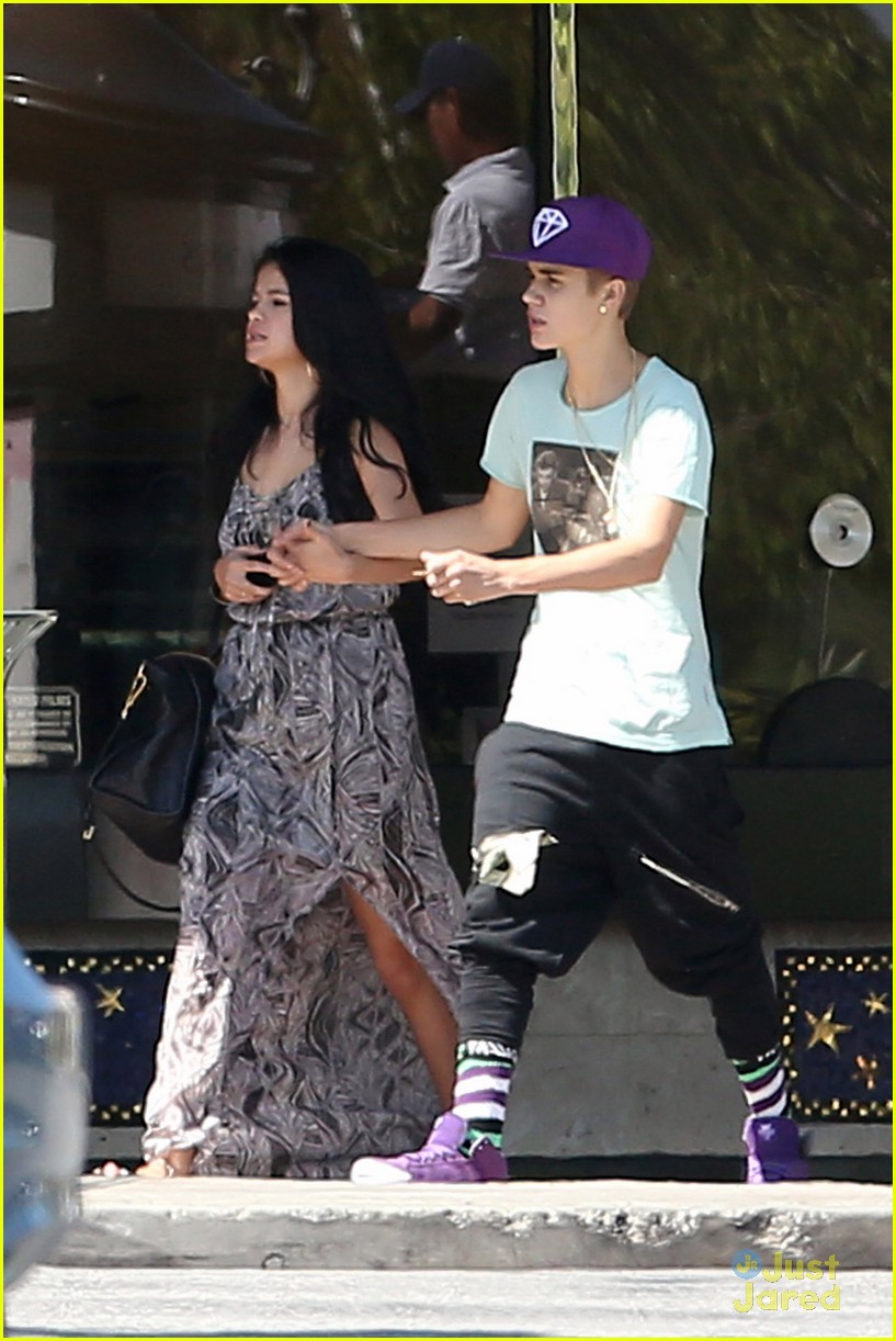 Selena Gomez Justin Bieber Movie Matinee Photo 474747 Justin Bieber Selena Gomez Pictures Just Jared Jr