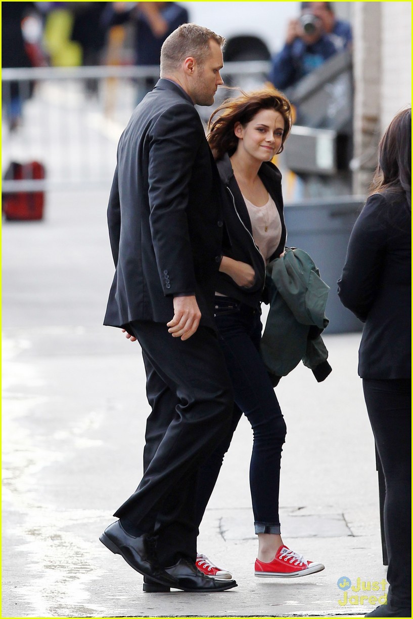 Kristen Stewart Stops By 'Jimmy Kimmel Live' | Photo 471404 - Photo