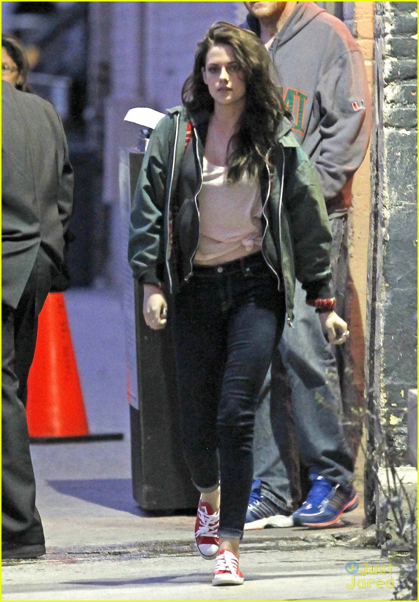 Full Sized Photo of kristen stewart jimmy kimmel 03 | Kristen Stewart
