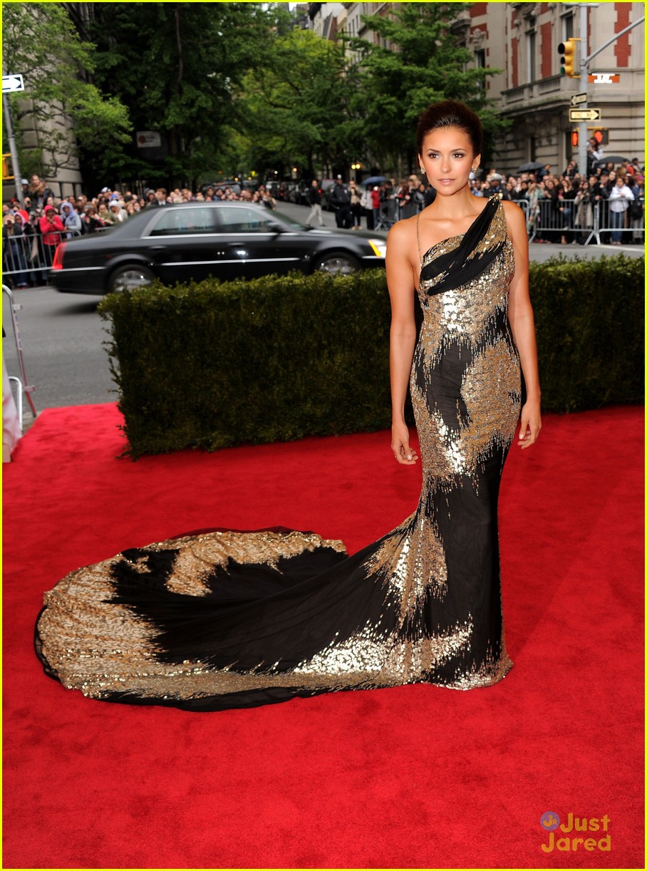 2012-met-ball-best-dressed-poll-photo-473470-photo-gallery