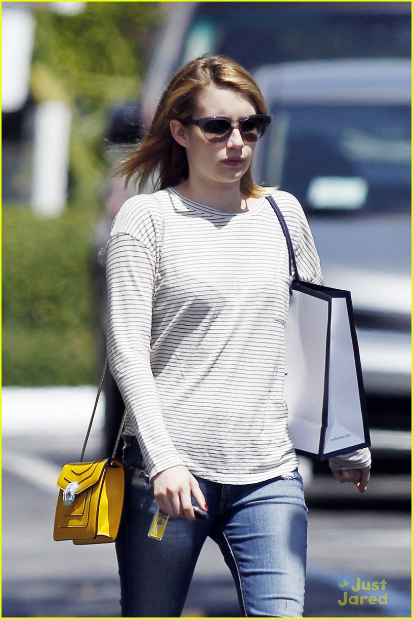 Emma Roberts: Rite Aid Run | Photo 473396 - Photo Gallery | Just Jared Jr.