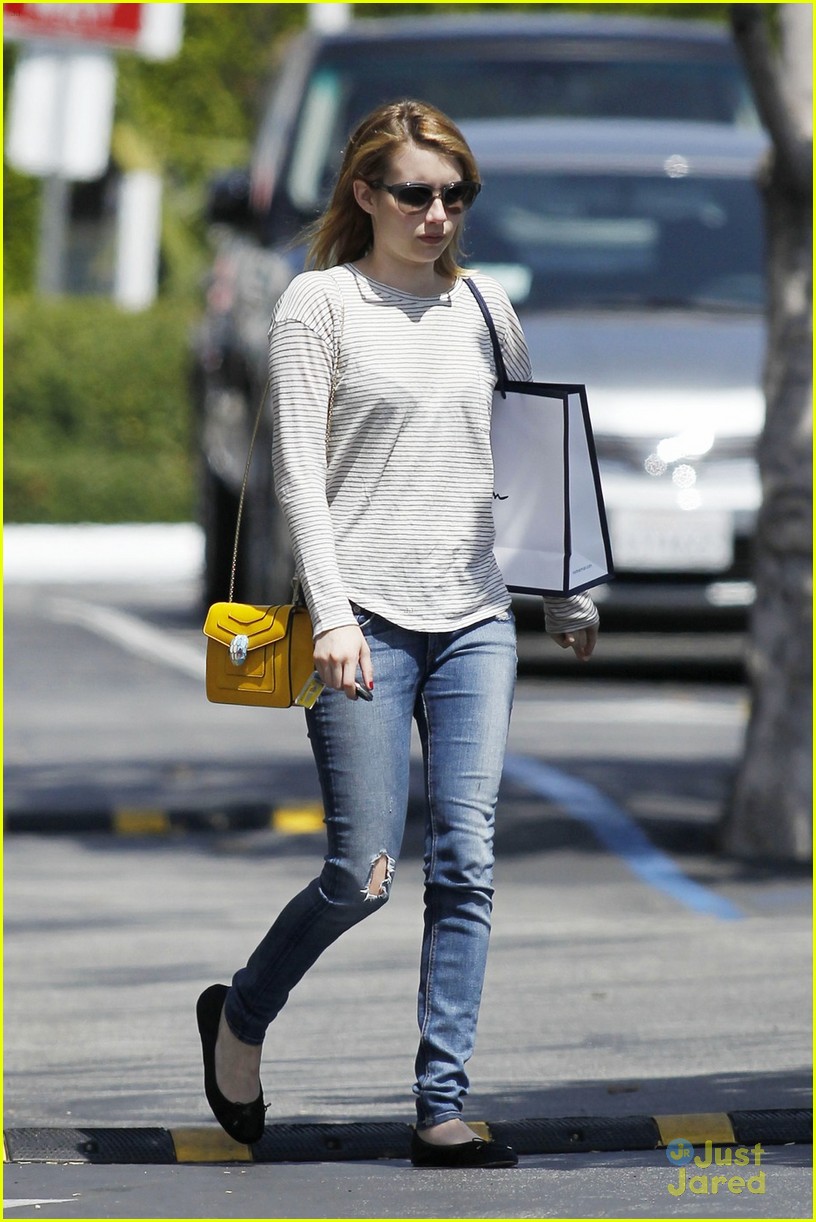 Emma Roberts: Rite Aid Run | Photo 473397 - Photo Gallery | Just Jared Jr.