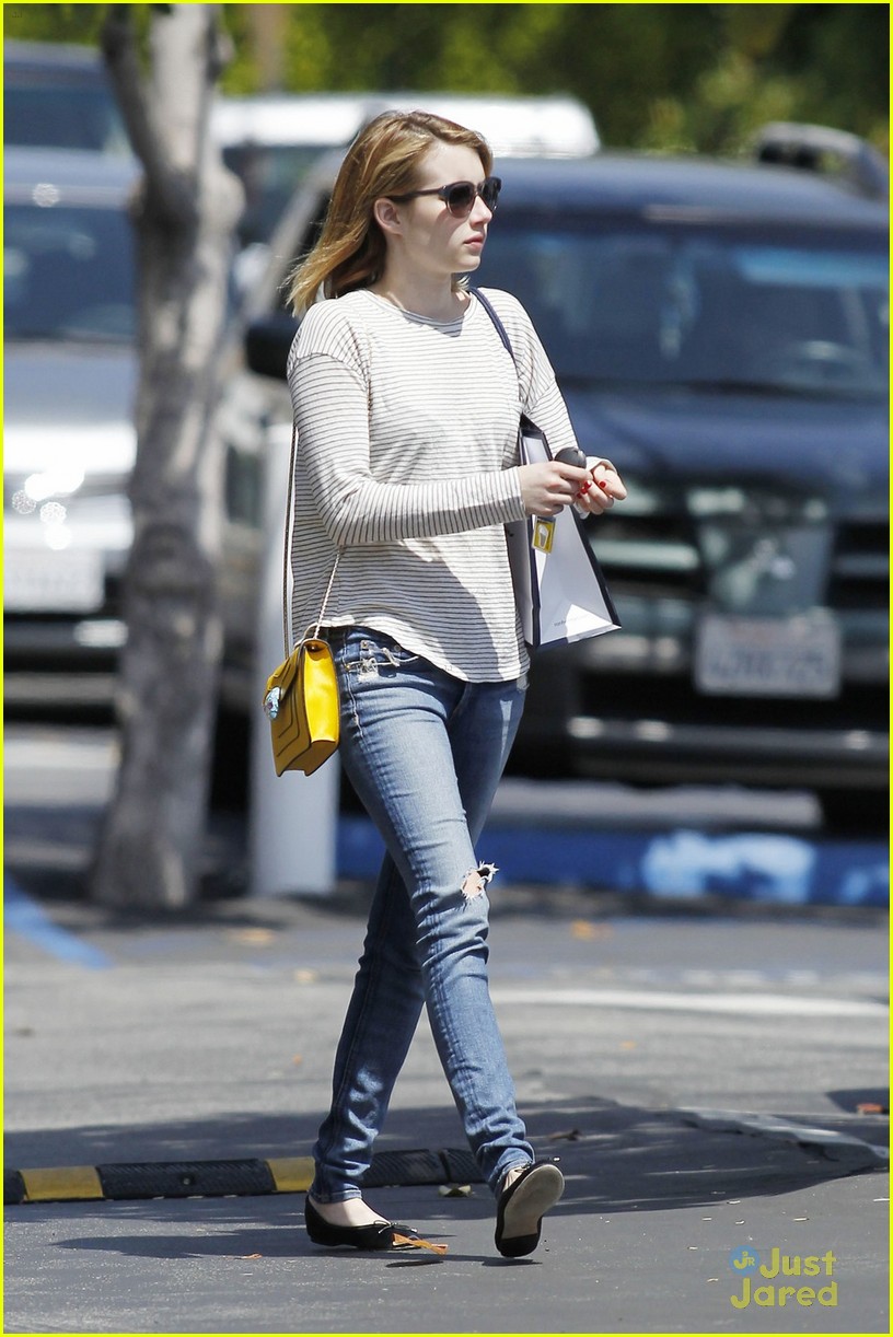 Emma Roberts: Rite Aid Run | Photo 473398 - Photo Gallery | Just Jared Jr.