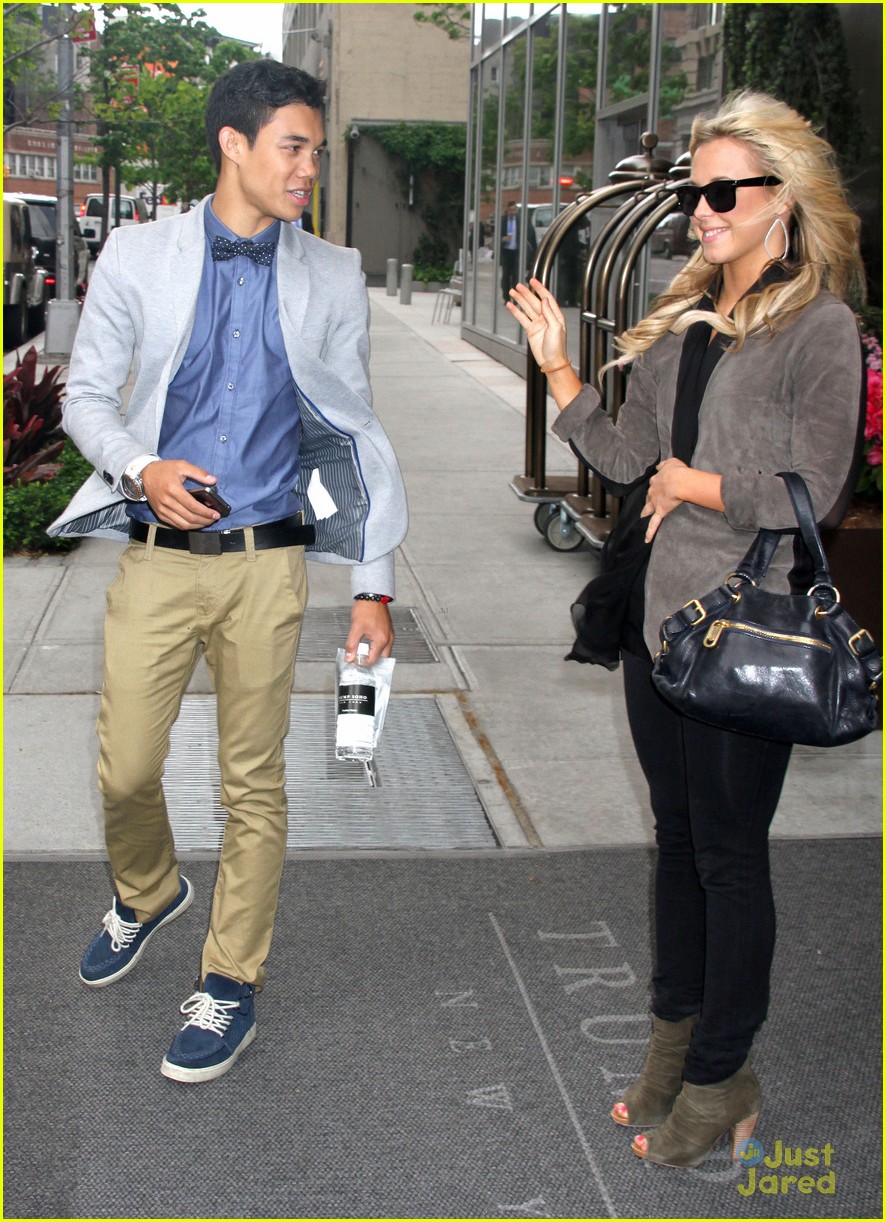 Roshon Fegan & Chelsie Hightower Stroll in SoHo | Photo 472347 - Photo ...