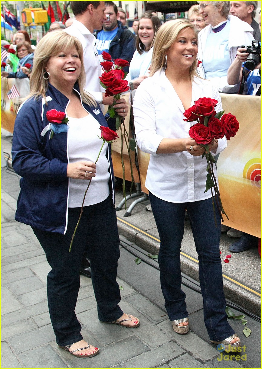 Shawn Johnson Thank You, Mom! Photo 472115 Photo Gallery Just