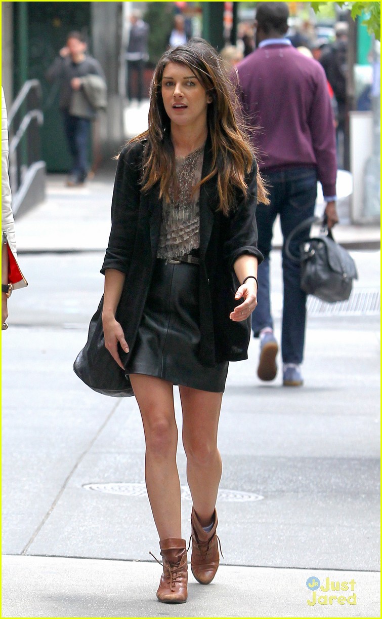 Shenae Grimes Ready For Another Season Of 90210 Photo 472480 Photo Gallery Just Jared Jr 