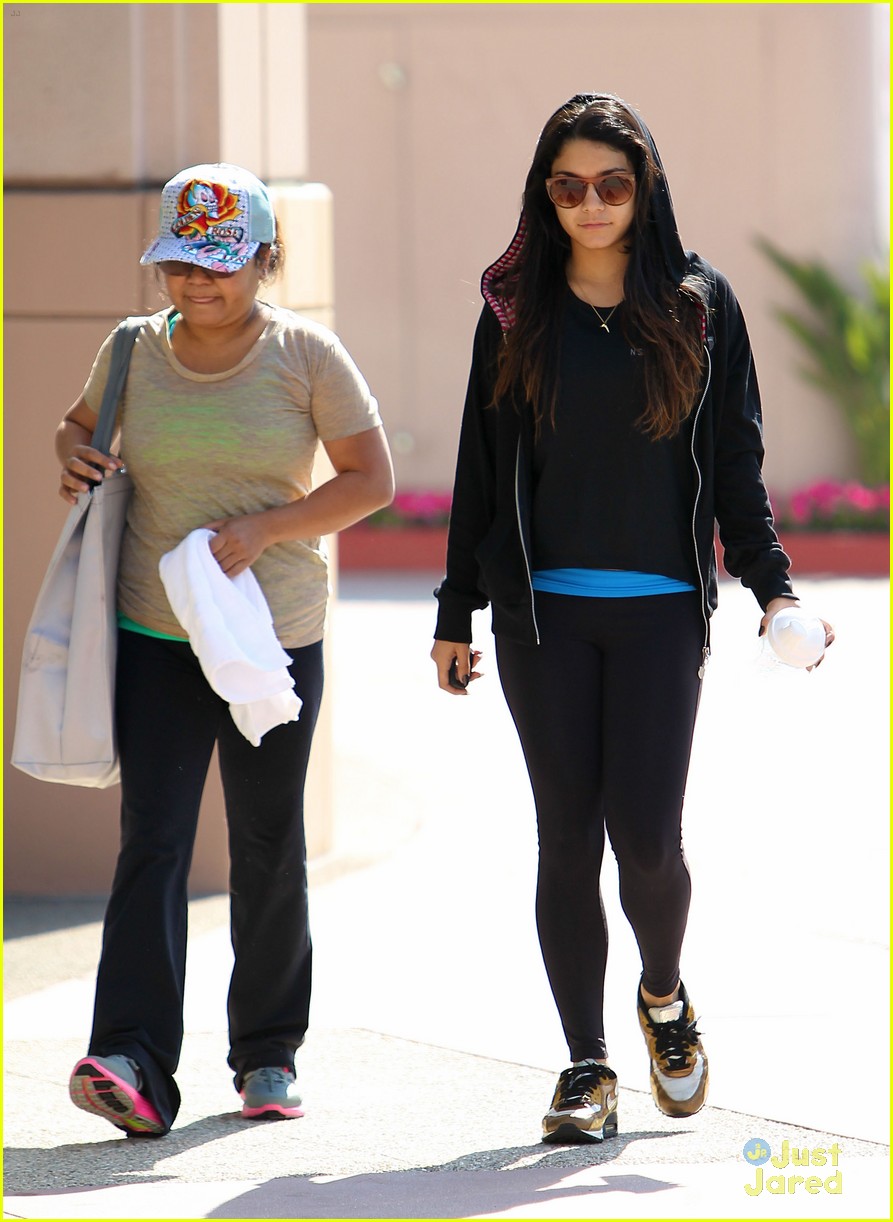 Full Sized Photo of vanessa hudgens workout gina 06 | Vanessa Hudgens