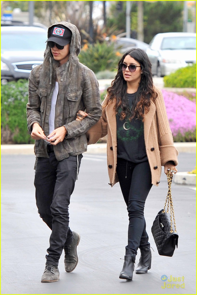 Vanessa Hudgens & Austin Butler: Culver City Couple | Photo 470925 ...