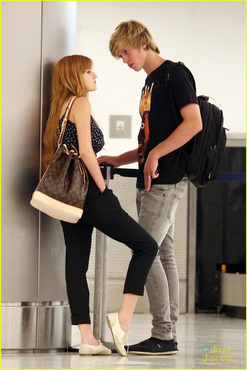 bella thorne miami landing 04