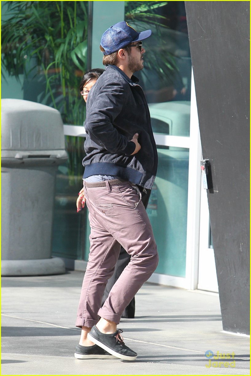 Zac Efron LA Kings Win Stanley Cup! Photo 477014 Photo Gallery