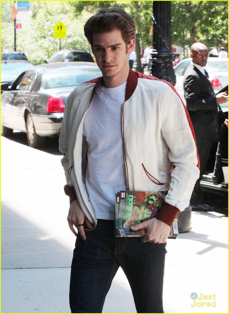 Andrew Garfield Comic Book Lover! Photo 479974 Photo Gallery