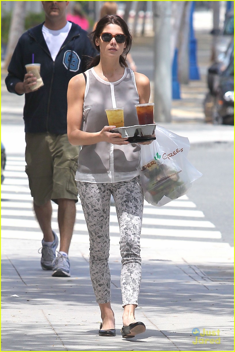 Ashley Greene: LAX with Marlow | Photo 476109 - Photo Gallery | Just ...