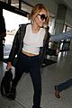 miley cyrus lax arrival 02