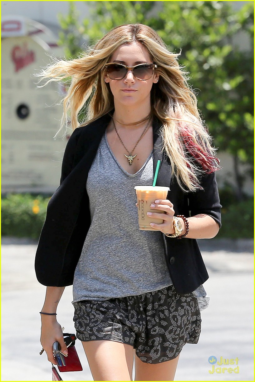 Ashley Tisdale Sons Of Anarchy Set Photo 478534 Photo Gallery Just Jared Jr