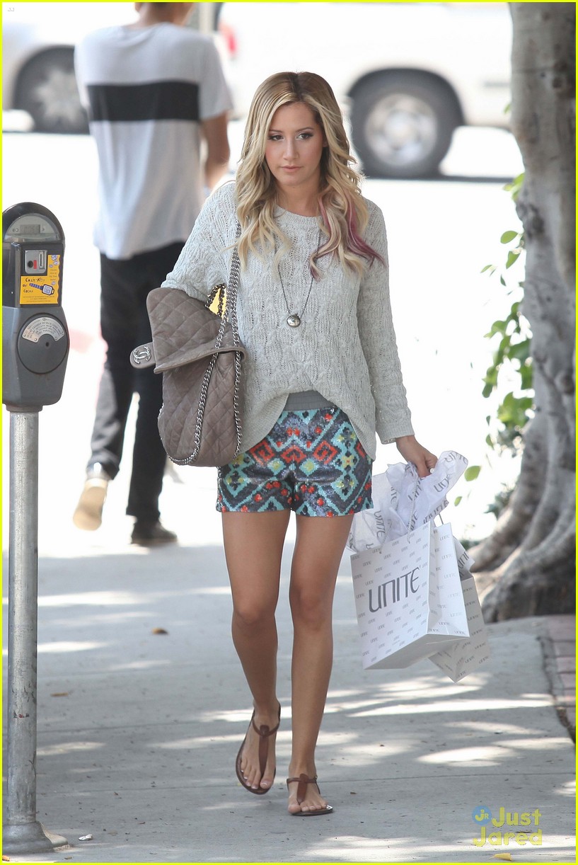 Ashley Tisdale Grocery Shopping July 28, 2018 – Star Style