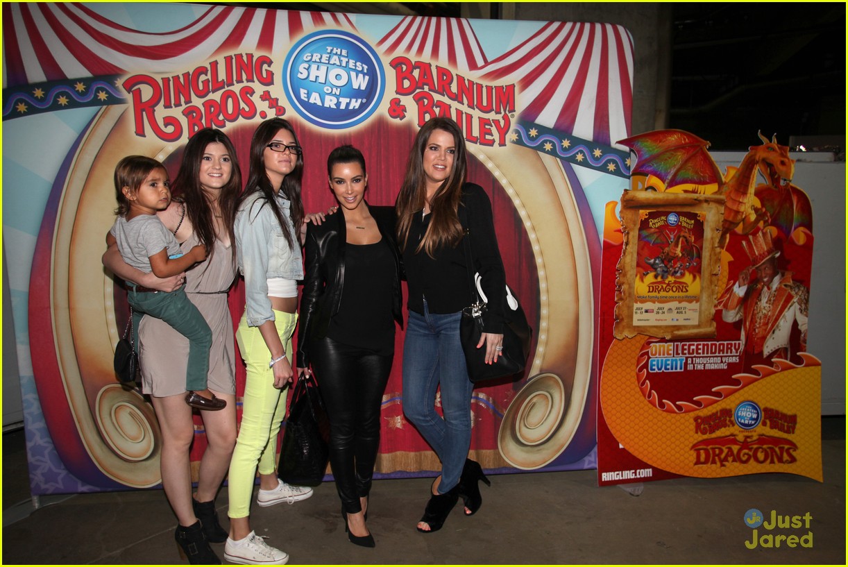 kylie kendall jenner circus 01