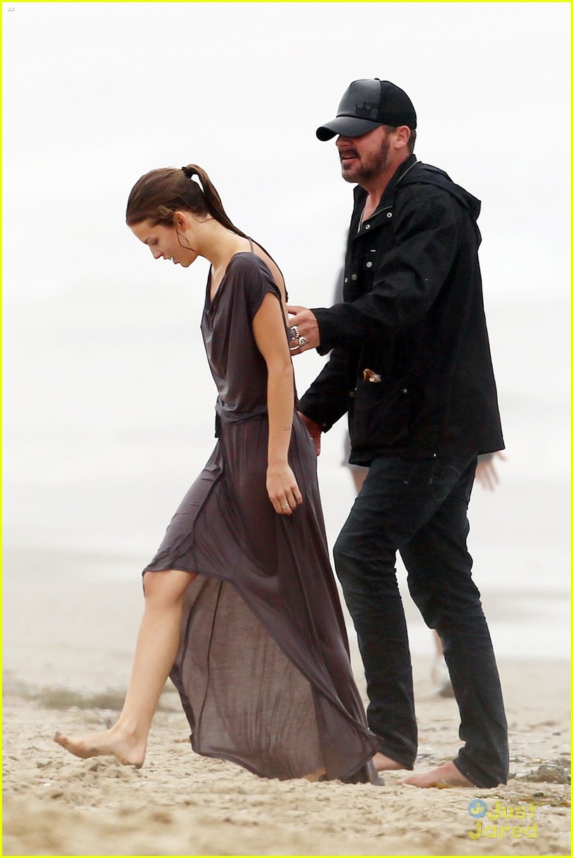 AnnaLynne McCord: Beach Birthday Kisses | Photo 482651 - Photo Gallery