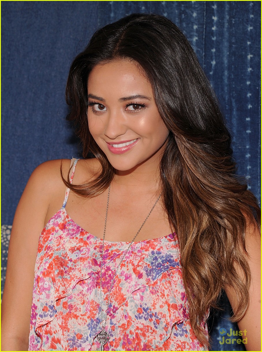 Shay Mitchell: Live Your Life Campaign Launch in NYC! | Photo 484294 ...