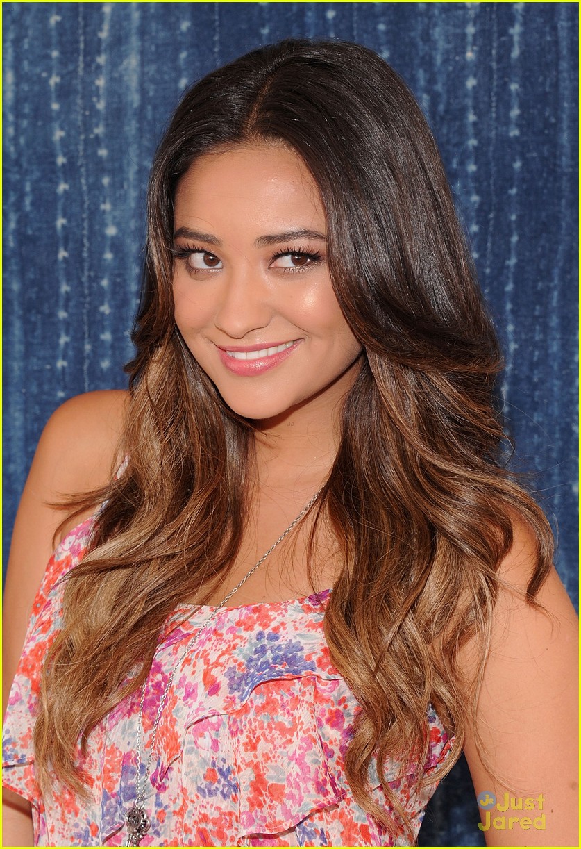 Shay Mitchell: Live Your Life Campaign Launch in NYC! | Photo 484308 ...