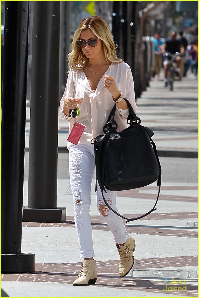 Ashley Tisdale: Business Meeting Beauty | Photo 484470 - Photo Gallery ...