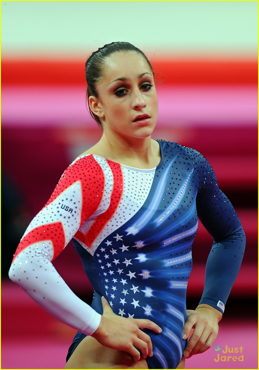 Full Sized Photo Of Aly Raisman Gold Floor Olympics 16 Aly Raisman Gold Medal On The Floor At