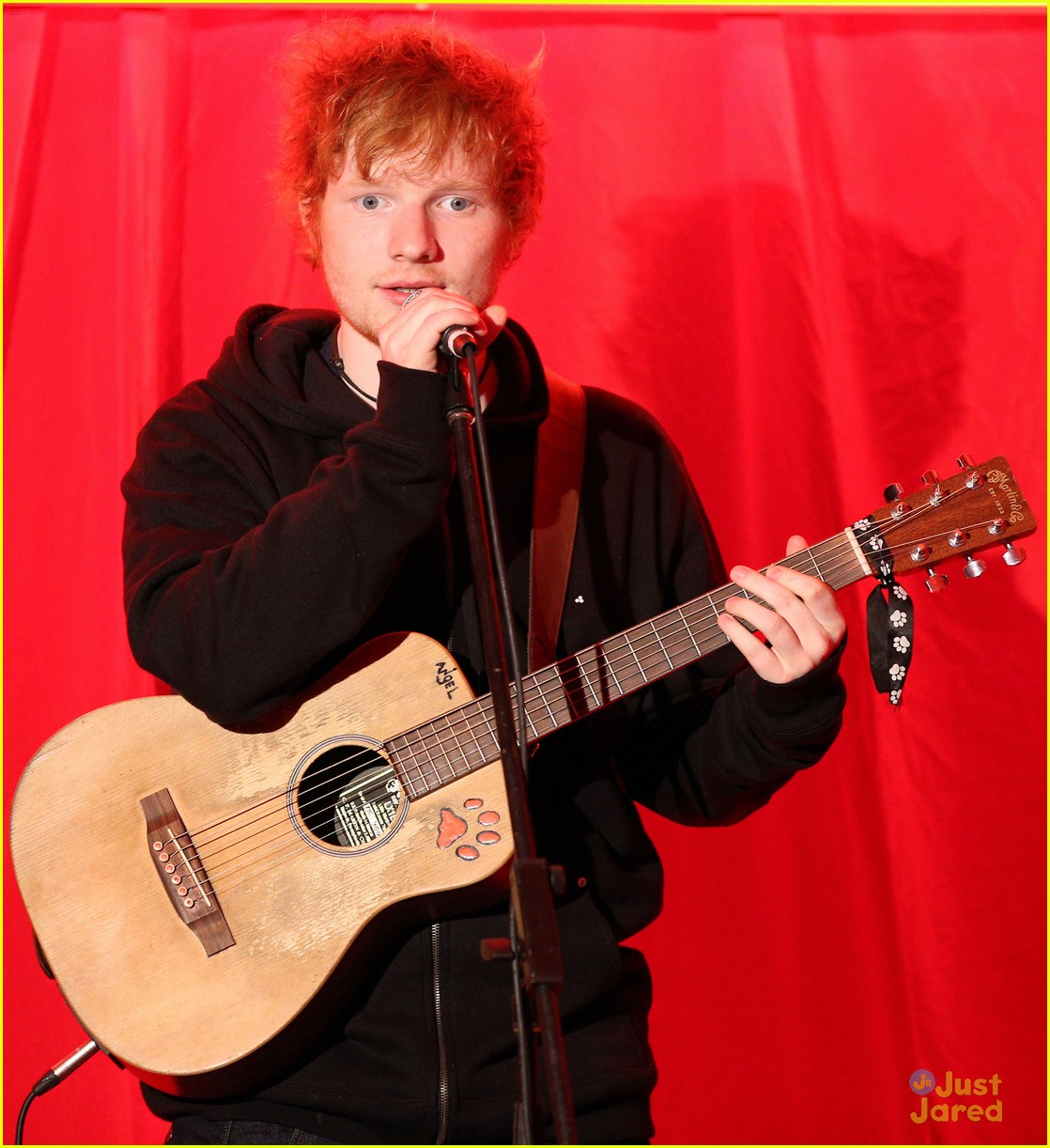 Ed Sheeran Performing at 2012 Olympics Closing Ceremony | Photo 485959 ...