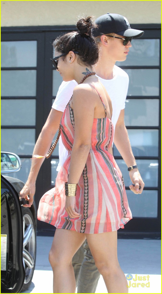 Vanessa Hudgens & Austin Butler: Post-Birthday Brunch! | Photo 489001 ...