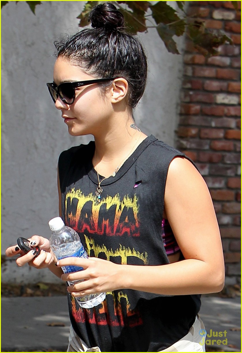 Full Sized Photo Of Vanessa Hudgens Yoga Friday 01 Vanessa Hudgens Friday Yoga Session Just 2868