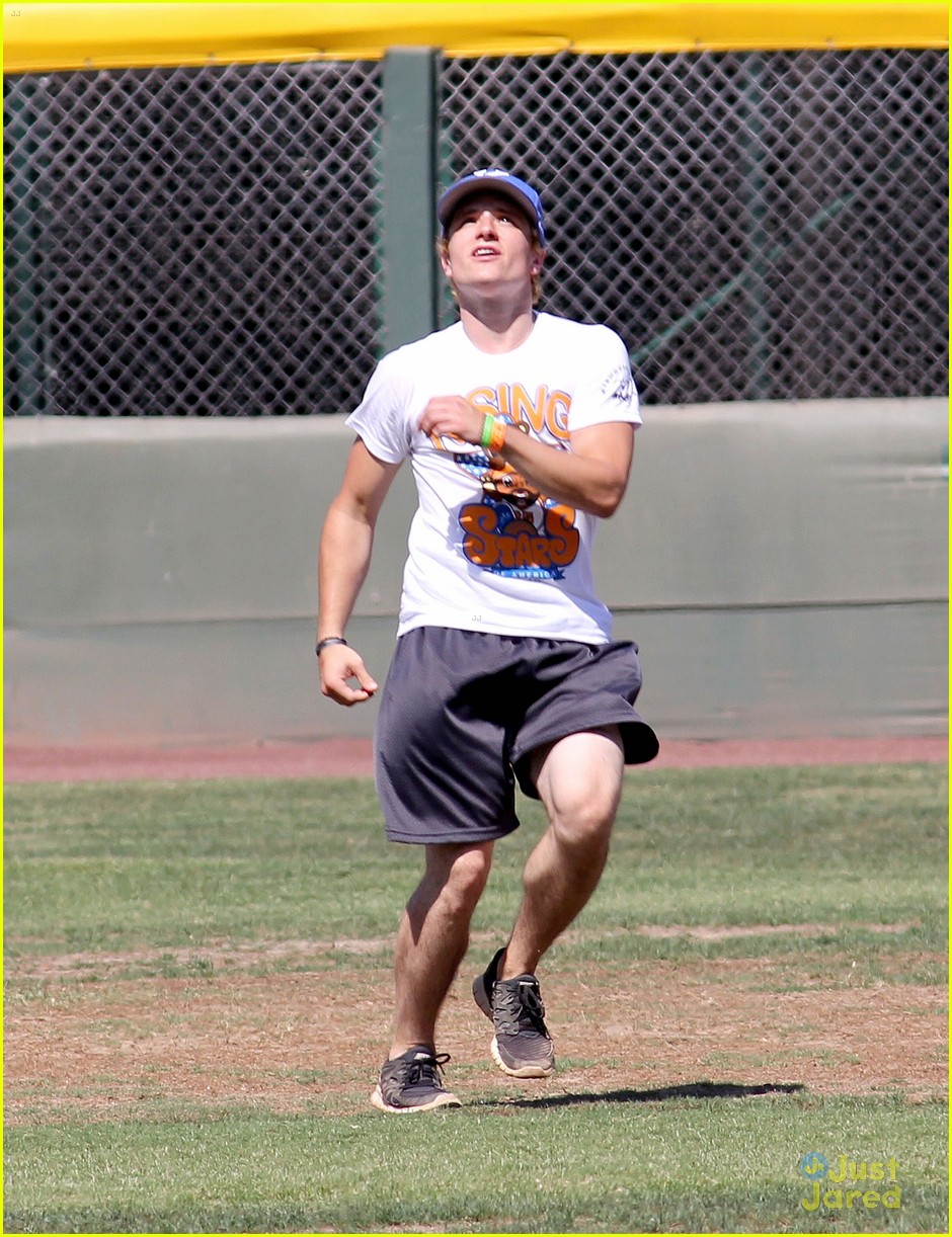 Josh Hutcherson Rising Stars of America Kickball Game! Photo 487876