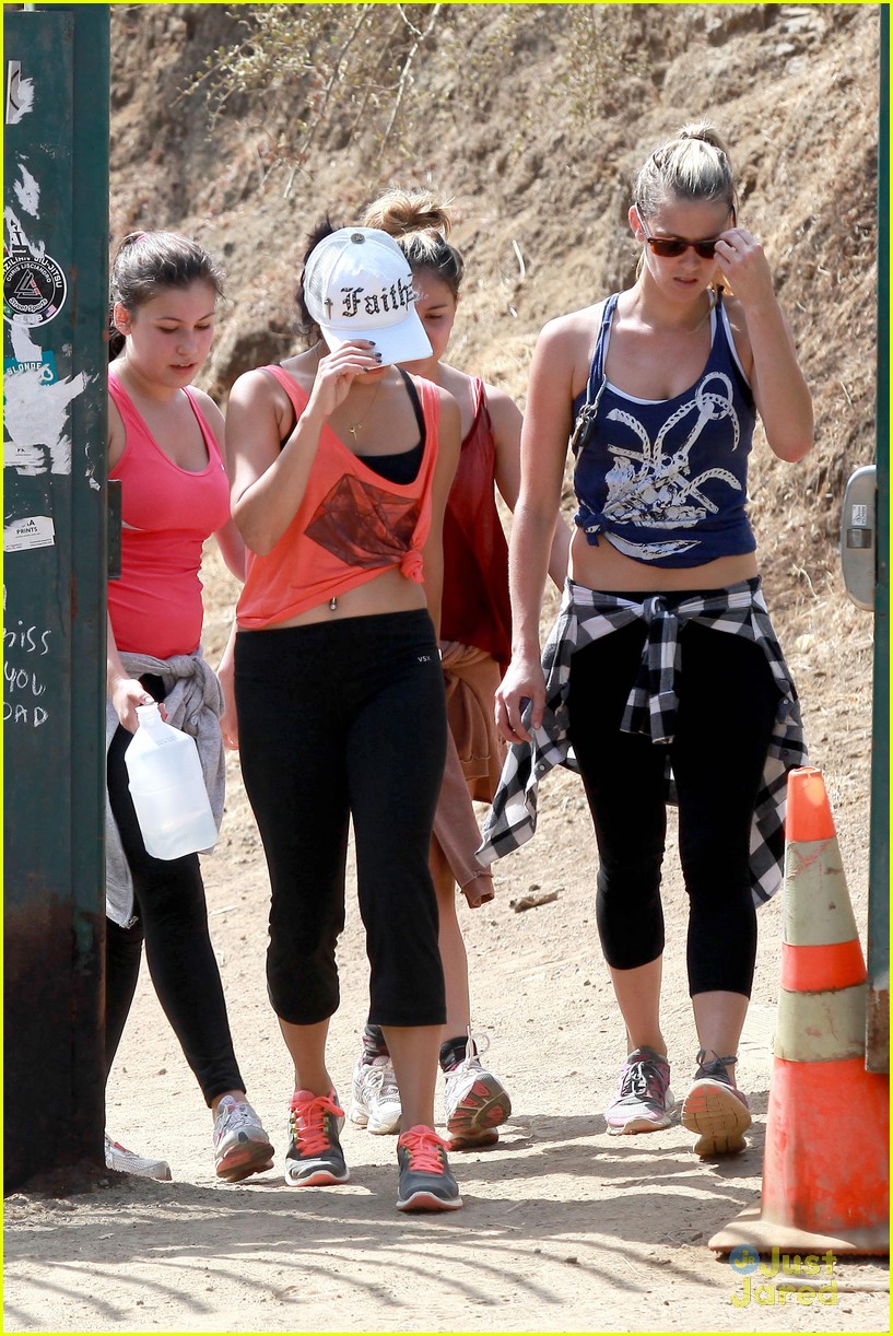 Vanessa Hudgens: Runyon Canyon Hike | Photo 490158 - Photo Gallery