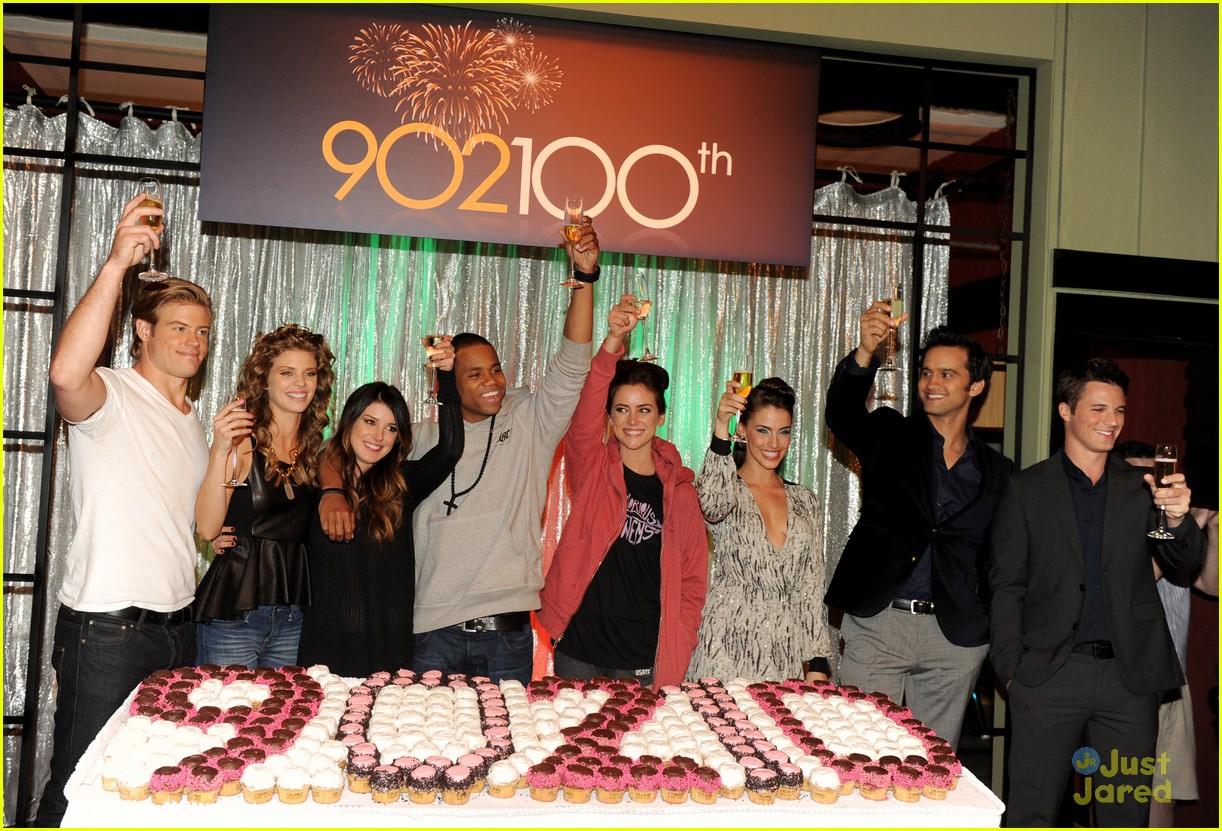 Jessica Stroup & Shenae Grimes: ‘90210; Cast Celebrates 100 Episodes