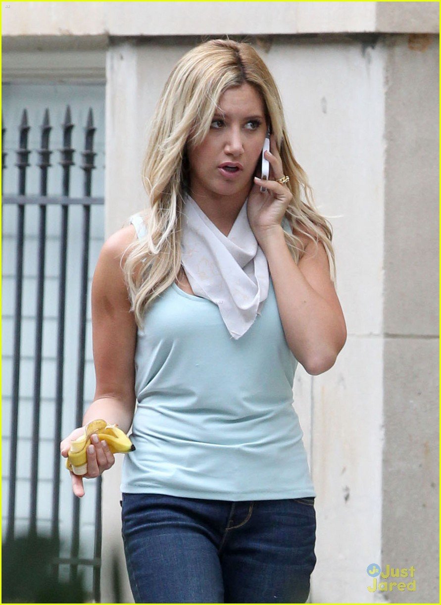 Full Sized Photo of ashley tisdale scary set 04 | Ashley Tisdale ...