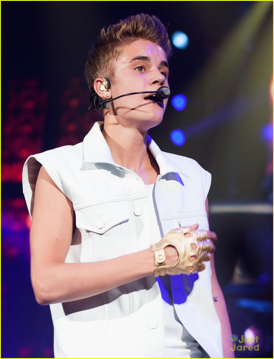 Full Sized Photo Of Justin Bieber Sick Arizona Concert 12 Justin Bieber Gets Sick During